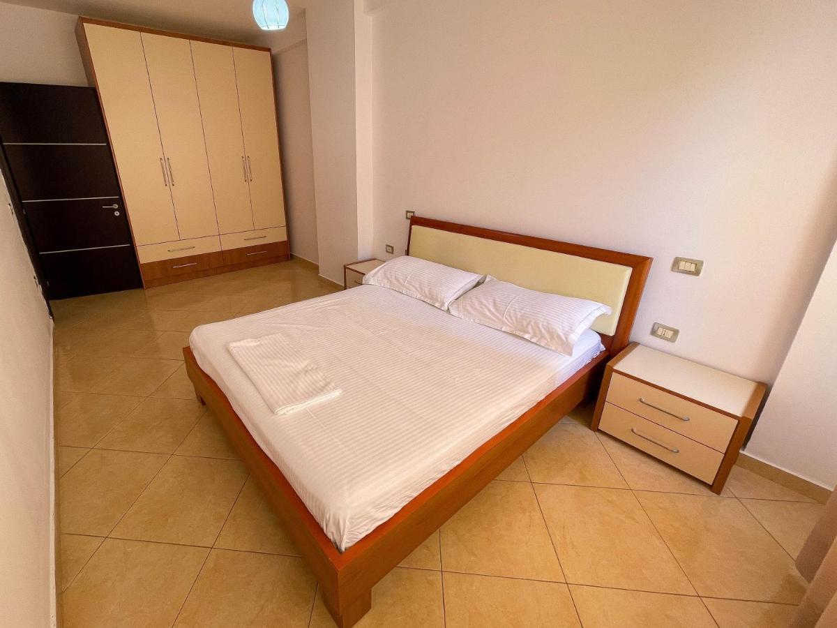 Aulona'S Apartment Vlorë Buitenkant foto