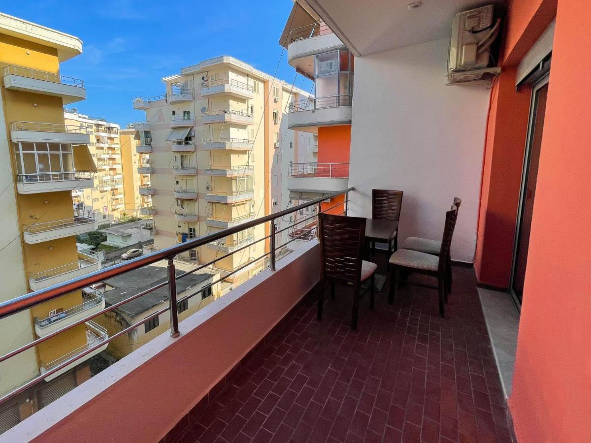 Aulona'S Apartment Vlorë Buitenkant foto